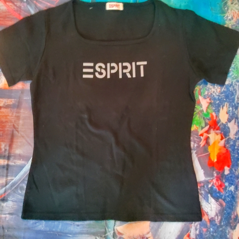 Tee shirt
